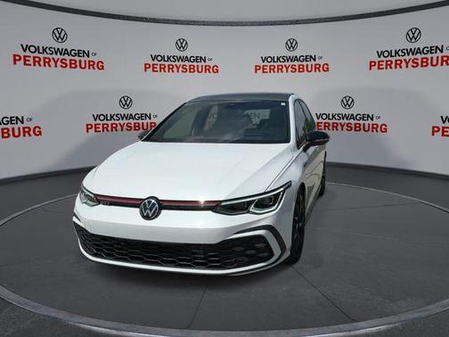 Opal White Pearl/Black Roof 2024 Volkswagen Golf GTI 1.4T TSI