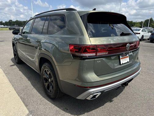 2025 Volkswagen Atlas 2.0T Peak Edition
