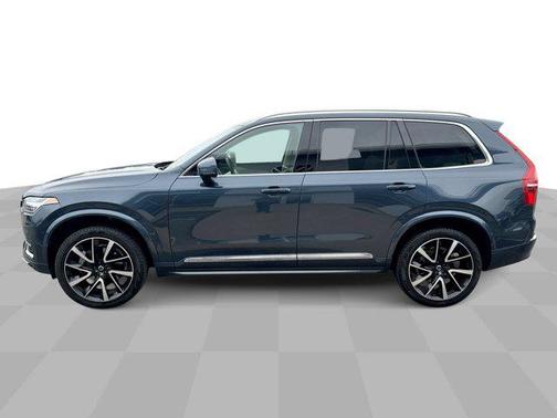 2024 Volvo XC90 B6 Ultimate Bright Theme 6-Seater