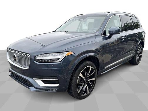 2024 Volvo XC90 B6 Ultimate Bright Theme 6-Seater