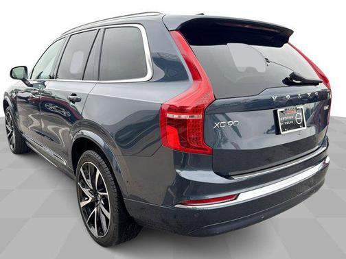 2024 Volvo XC90 B6 Ultimate Bright Theme 6-Seater