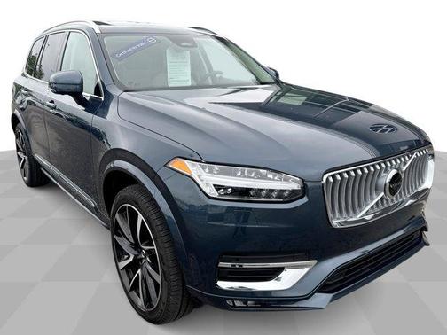 2024 Volvo XC90 B6 Ultimate Bright Theme 6-Seater