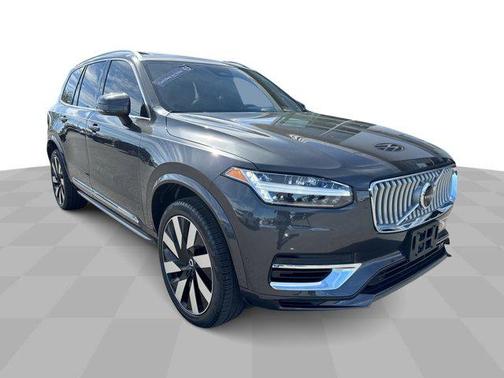 2023 Volvo XC90 Recharge Plug-In Hybrid T8 Ultimate Bright Theme 7-Seater