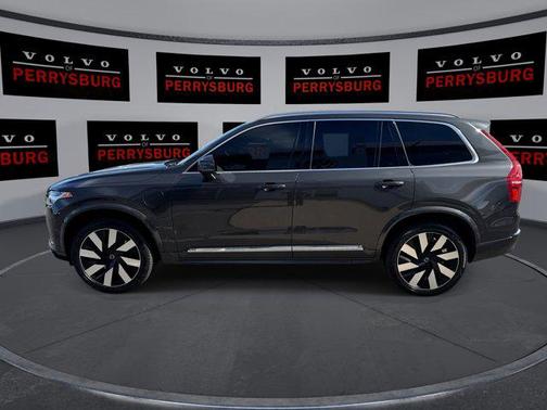 2023 Volvo XC90 Recharge Plug-In Hybrid T8 Ultimate Bright Theme 7-Seater
