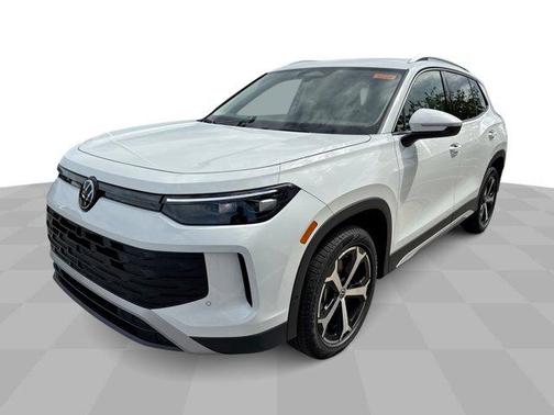 2025 Volkswagen Tiguan 2.0T SE 4MOTION