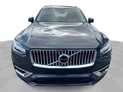 2022 Volvo XC90 T6 Inscription