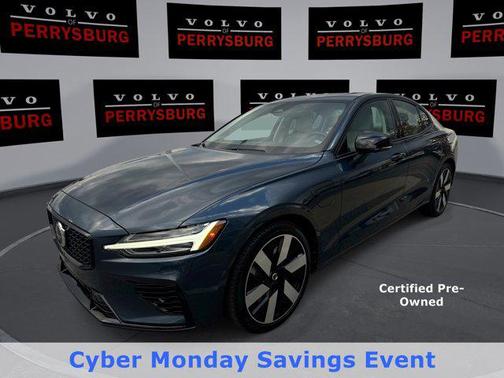 2024 Volvo S60 Recharge Plug-In Hybrid T8 Plus Dark Theme