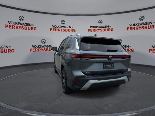 platinum gray metallic 2026 Volkswagen Tiguan 2.0T SE
