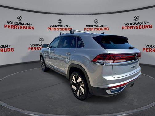 2026 Volkswagen Atlas Cross Sport 2.0T SE w/Technology 4MOTION