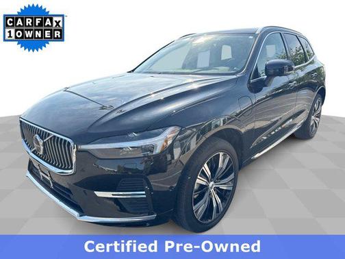 2023 Volvo XC60 Recharge Plug-In Hybrid T8 Plus Bright Theme