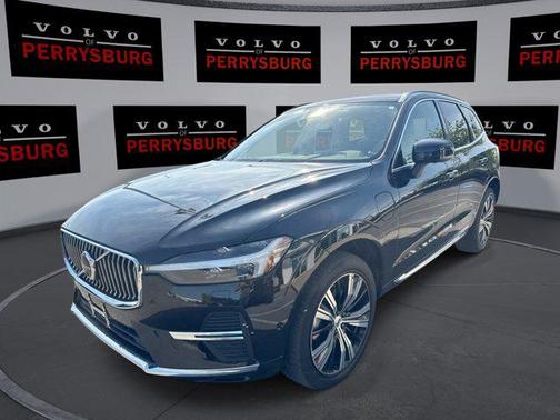 2023 Volvo XC60 Recharge Plug-In Hybrid T8 Plus Bright Theme