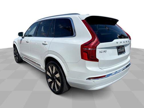 2023 Volvo XC90 Recharge Plug-In Hybrid T8 Ultimate 6-Seater