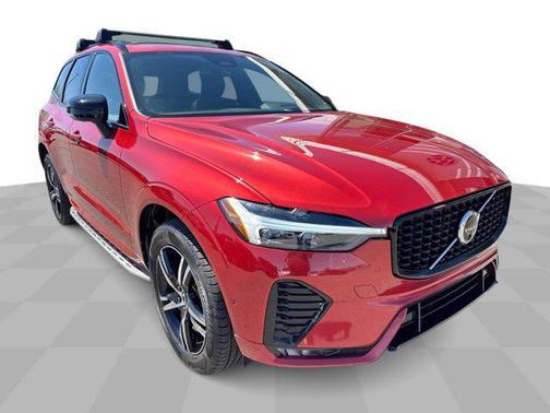 2022 Volvo XC60 B6 R-Design