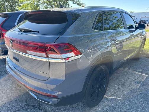 Pure Gray 2024 Volkswagen Atlas Cross Sport 2.0T SE w/Technology 4MOTION