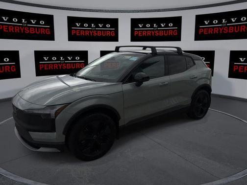 Vapour Grey Metallic 2026 Volvo EX30 Cross Country Ultra, Twin Motor Performance, Fully electric