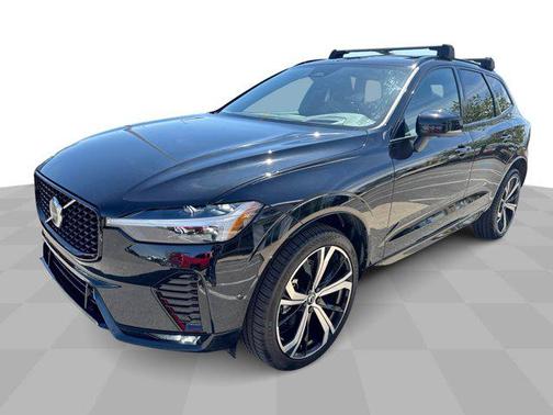 2022 Volvo XC60 B5 R-Design