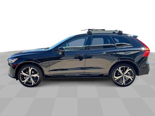 2022 Volvo XC60 B5 R-Design