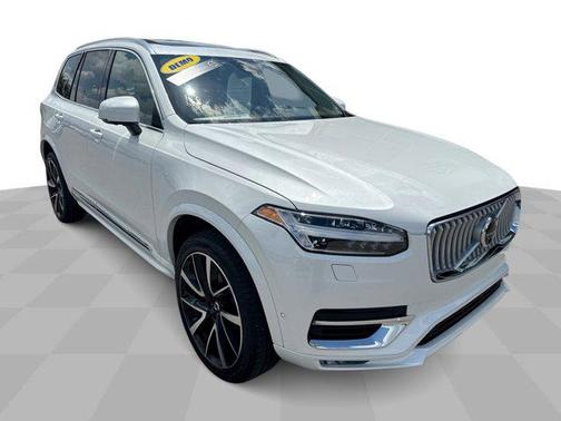 2025 Volvo XC90 B5 Plus