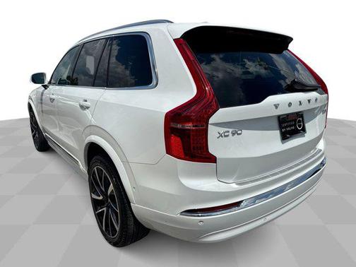 2025 Volvo XC90 B5 Plus