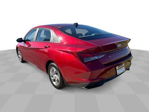2023 Hyundai ELANTRA SE