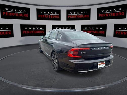 2023 Volvo S90 B6 Plus