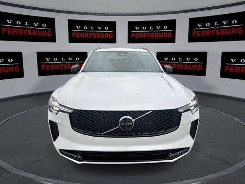 2026 Volvo XC90 B6 Ultra Dark Theme 7-Seater