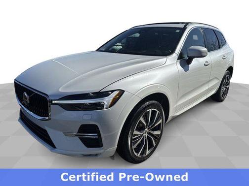 2022 Volvo XC60 B5 Momentum