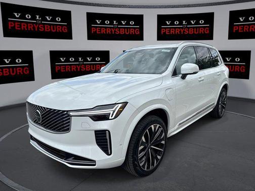 2025 Volvo XC90 Plug-In Hybrid T8 Plus 7-Seater