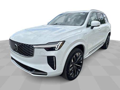 2025 Volvo XC90 Plug-In Hybrid T8 Plus 7-Seater