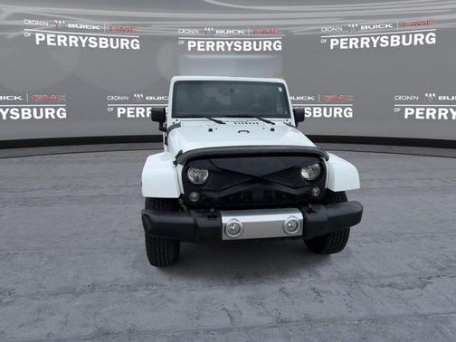 Bright White Clearcoat 2016 Jeep Wrangler Unlimited Sahara