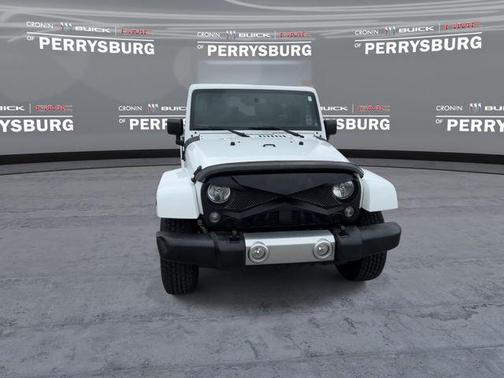 Bright White Clearcoat 2016 Jeep Wrangler Unlimited Sahara