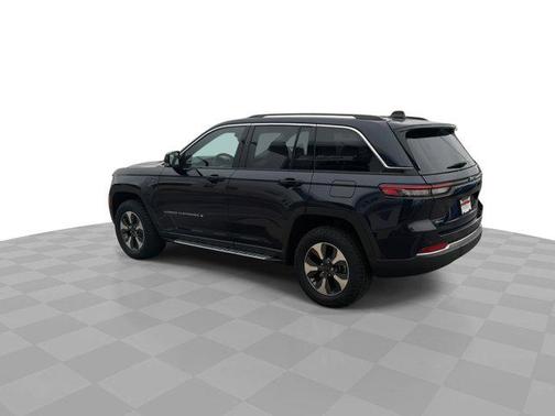 2022 Jeep Grand Cherokee 4xe Base