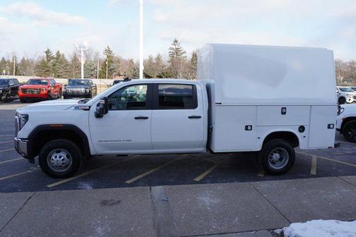 2025 GMC Sierra 3500 Base