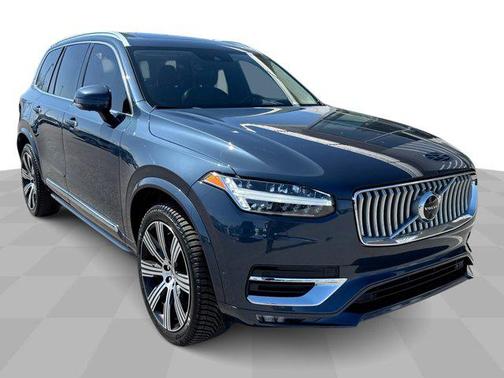 2022 Volvo XC90 T6 Inscription