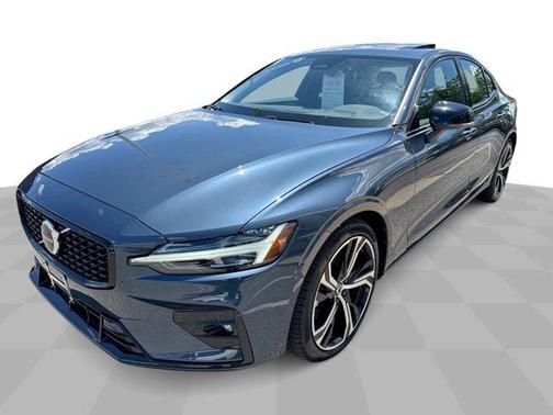 2025 Volvo S60 B5 Core