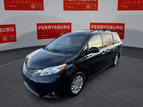2017 Toyota Sienna XLE