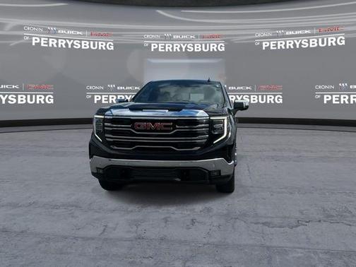 Onyx Black 2023 GMC Sierra 1500 SLT