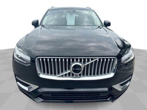 2025 Volvo XC90 Plug-In Hybrid T8 Core 7-Seater