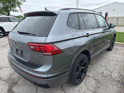 Platinum Gray Metallic 2023 Volkswagen Tiguan 2.0T SE R-Line Black 4MOTION