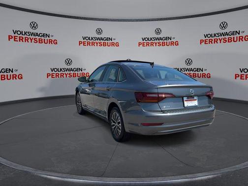 Platinum Gray Metallic 2019 Volkswagen Jetta 1.4T SEL