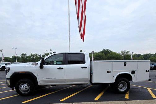 2025 GMC Sierra 3500 Base