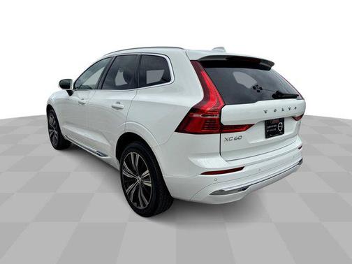 2022 Volvo XC60 B5 Inscription