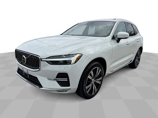 2022 Volvo XC60 B5 Inscription