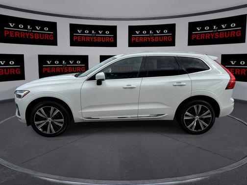 2022 Volvo XC60 B5 Inscription
