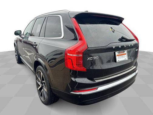 2025 Volvo XC90 Plus