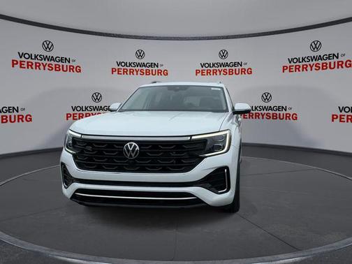 Opal White Pearl 2026 Volkswagen Atlas 2.0T SEL Premium R-Line 4MOTION