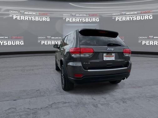 Granite Crystal Metallic Clearcoat 2019 Jeep Grand Cherokee Limited