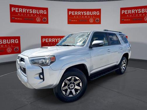 Classic Silver Metallic 2024 Toyota 4Runner TRD Off Road Premium