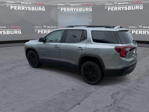 Sterling Metallic 2023 GMC Acadia FWD SLT