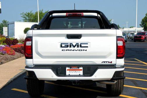 2025 GMC Canyon AT4